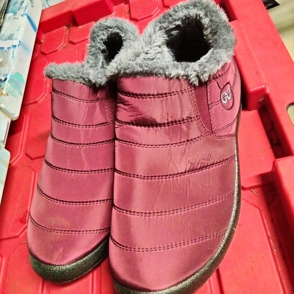 Cozy Red and Gray Ankle Booties with Plush Lining